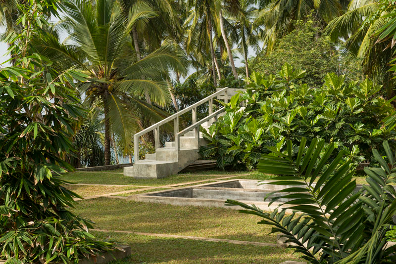 Walatta House a Uniquely Designed Beachfront Villa in Tangalle