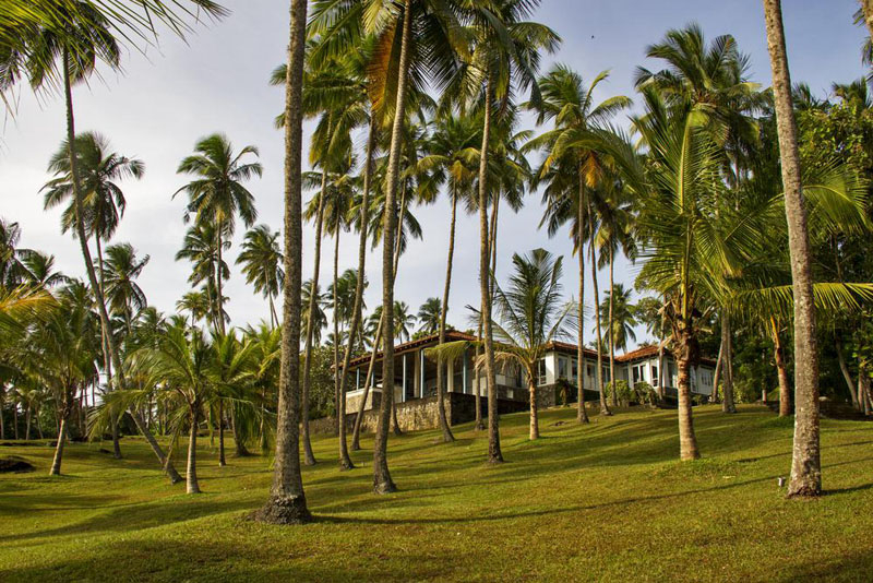 Claughton House a Beachfront Villa in Dikwella, Sri Lanka