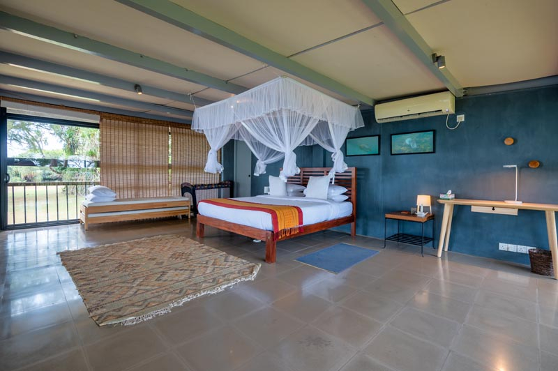 Geoffery Bawa Designed Luxury Villa Red Cliffs